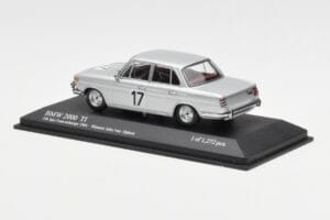BMW 2000 Ti #17 J. Ickx / C. van Ophem Winners 24 Hours of Spa 1966 Minichamps 1:43 400662517 Diecast — photo 3 of 4