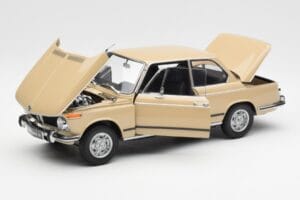 BMW 2002 Ti E10 Sahara Beige Kyosho 1:18 08541BG Diecast — photo 2 of 8