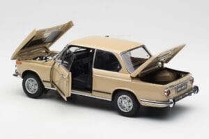 BMW 2002 Ti E10 Sahara Beige Kyosho 1:18 08541BG Diecast — photo 5 of 8