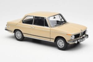 BMW 2002 Ti E10 Sahara Beige Kyosho 1:18 08541BG Diecast — photo 6 of 8