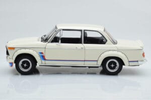 BMW 2002 Turbo White Kyosho 1:18 08544W Diecast — photo 5 of 8