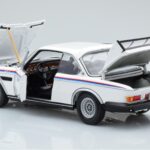 BMW 3.0 CSL E9 White Dealer Edition Minichamps 1:18 - image 4 of 7