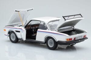 BMW 3.0 CSL E9 White Dealer Edition Minichamps 1:18 80435A5D020 Diecast — photo 4 of 7