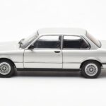 BMW 323i E21 Aspen Silver AUTOart 1:18 - image 4 of 8