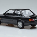 BMW 325i E30 Black Norev 1:18 - image 5 of 6