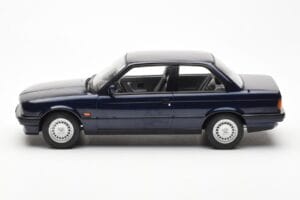 BMW 325i E30 Blue Metallic Norev 1:18 183201 Diecast — photo 3 of 6