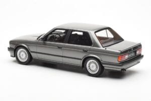 BMW 325i E30 Sedan Dolphin Grey Otto 1:18 OT819 Resin — photo 5 of 6