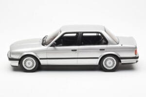 BMW 325i E30 Silver Otto 1:18 OT912 Resin — photo 3 of 6