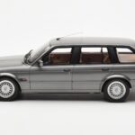 BMW 325i E30 Touring Grey Otto 1:18 - image 3 of 6