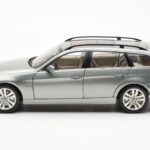 BMW 330i E91 Touring Grey Metallic Kyosho 1:18 - image 4 of 8