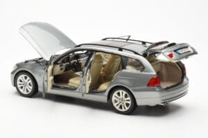 BMW 330i E91 Touring Grey Metallic Kyosho 1:18 80430394359 Diecast — photo 5 of 8