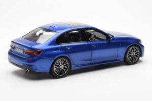 BMW 330i G20 Portimao Blue Metallic Norev 1:18 80432450999 Diecast — photo 3 of 8