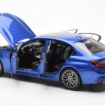 BMW 330i G20 Portimao Blue Metallic Norev 1:18 - image 5 of 8