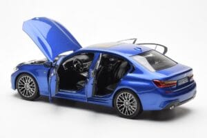 BMW 330i G20 Portimao Blue Metallic Norev 1:18 80432450999 Diecast — photo 5 of 8