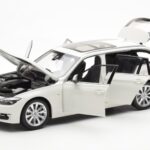 BMW 335i F31 Touring Alpine White Paragon 1:18 - image 2 of 8