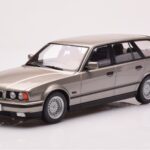 BMW 530i E34 Touring Grey Metallic MCG 1:18