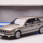 BMW 530i E34 Touring Grey Metallic MCG 1:18 - image 6 of 6
