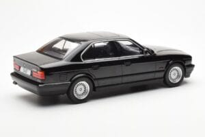 BMW 540i E34 Black Metallic MCG 1:18 MCG18157 Diecast — photo 2 of 6