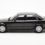BMW 540i E34 Black Metallic MCG 1:18 - image 3 of 6