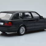 BMW 540i E34 Touring Black Metallic MCG 1:18 - image 2 of 6