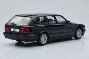 BMW 540i E34 Touring Black Metallic MCG 1:18 MCG18329 Diecast — photo 2 of 6