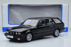 BMW 540i E34 Touring Black Metallic MCG 1:18 MCG18329 Diecast — photo 6 of 6