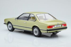 BMW 628 CSi E24 Light Green MCG 1:18 MCG18163 Diecast — photo 4 of 5