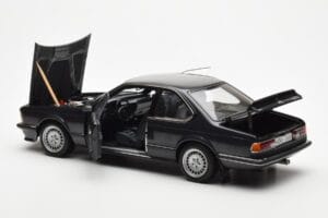 BMW 635 CSi E24 Diamant Black Metallic AUTOart 1:18 70521 Diecast — photo 5 of 8