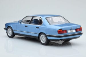 BMW 7 Series E32 730i Blue MCG 1:18 MCG18160 Diecast — photo 4 of 5