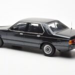 BMW 733i E23 Black Metallic KK-Scale 1:18 - image 5 of 6