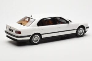 BMW 750iL E38 Asia Exclusive White Otto 1:18 OT836 Resin — photo 2 of 6