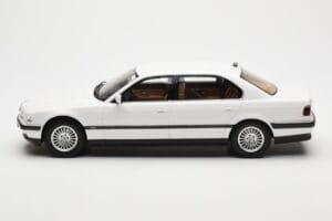 BMW 750iL E38 Asia Exclusive White Otto 1:18 OT836 Resin — photo 3 of 6