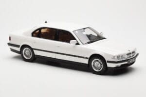 BMW 750iL E38 Asia Exclusive White Otto 1:18 OT836 Resin — photo 4 of 6