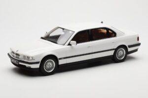 BMW 750iL E38 Asia Exclusive White Otto 1:18 OT836