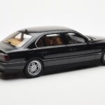 BMW 750iL E38 Black Otto 1:18 - image 2 of 6