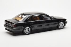 BMW 750iL E38 Black Otto 1:18 OT609 Resin — photo 2 of 6