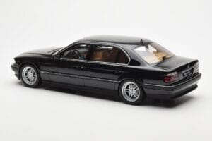 BMW 750iL E38 Black Otto 1:18 OT609 Resin — photo 5 of 6