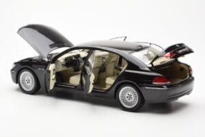 BMW 760Li E66 Black Kyosho 1:18 08572BK Diecast — photo 5 of 9