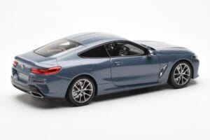 BMW 850i G15 Barcelona Blue Metallic Norev 1:18 80432450995 Diecast — photo 3 of 8
