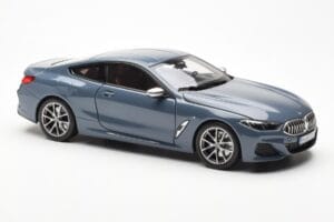 BMW 850i G15 Barcelona Blue Metallic Norev 1:18 80432450995 Diecast — photo 6 of 8