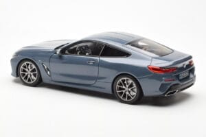 BMW 850i G15 Barcelona Blue Metallic Norev 1:18 80432450995 Diecast — photo 7 of 8