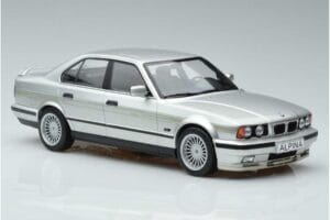 BMW Alpina B10 4.6 E34 Silver MCG 1:18 MCG18231 Diecast — photo 4 of 5
