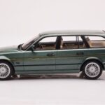 BMW Alpina B10 E34 Touring Dark Green MCG 1:18 - image 3 of 6