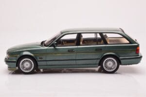 BMW Alpina B10 E34 Touring Dark Green MCG 1:18 MCG18331 Diecast — photo 3 of 6