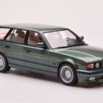 BMW Alpina B10 E34 Touring Dark Green MCG 1:18 - image 4 of 6