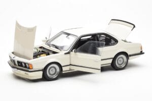 BMW M635 CSi E24 White Dealer Edition AUTOart 1:18 80430145829 Diecast — photo 2 of 8