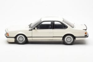 BMW M635 CSi E24 White Dealer Edition AUTOart 1:18 80430145829 Diecast — photo 4 of 8