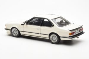 BMW M635 CSi E24 White Dealer Edition AUTOart 1:18 80430145829 Diecast — photo 7 of 8