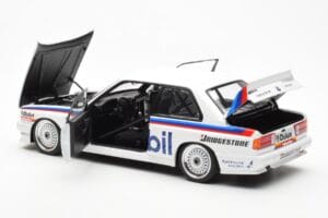 BMW M3 E30 #5 P. Brock Mobil ATCC 1988 AUTOart 1:18 88845 Diecast — photo 5 of 8