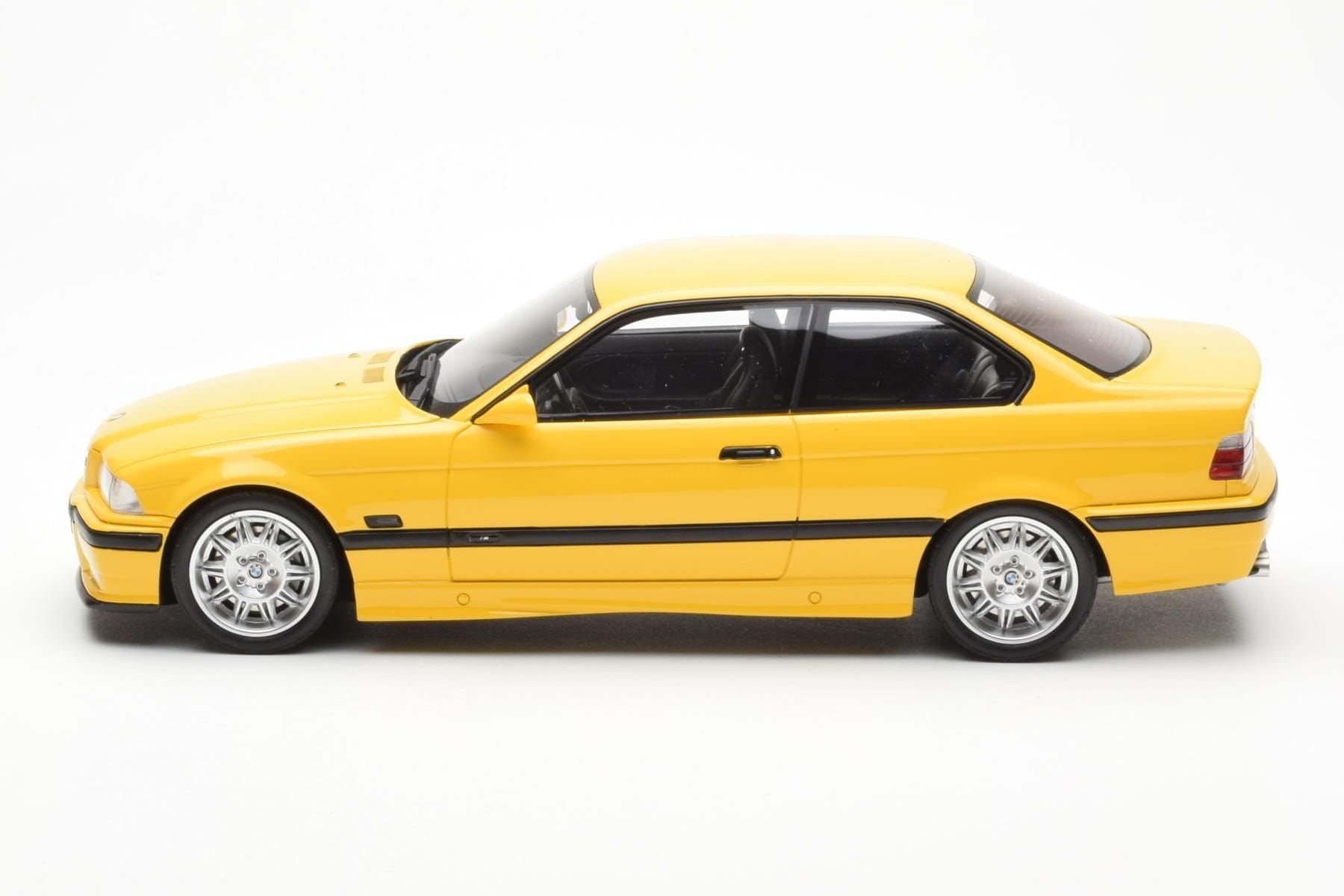 BMW M3 E36 Yellow Otto 1:18 OT666 Resin — photo 3 of 6